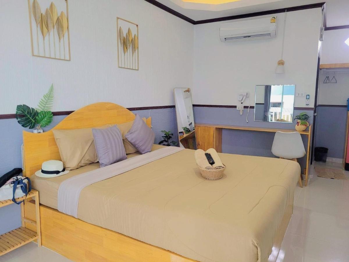 Bed and Breakfast Baan Tipsukon Ko Lan Zewnętrze zdjęcie