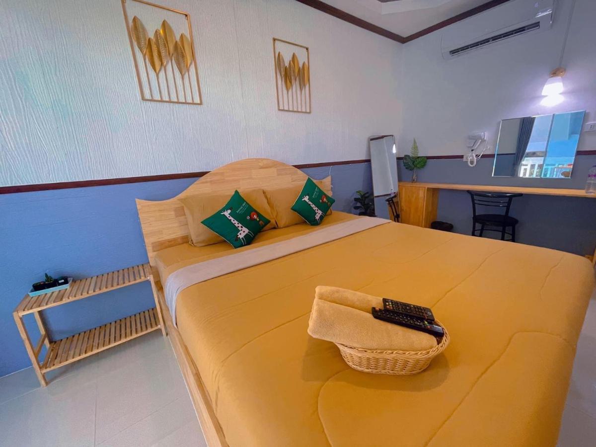 Bed and Breakfast Baan Tipsukon Ko Lan Zewnętrze zdjęcie
