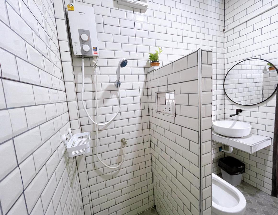 Bed and Breakfast Baan Tipsukon Ko Lan Zewnętrze zdjęcie