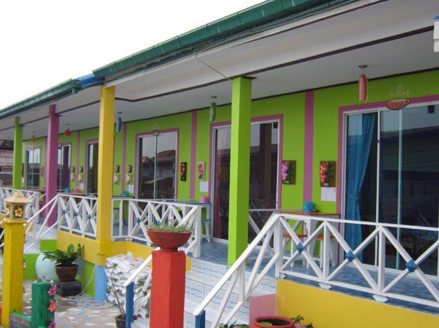 Bed and Breakfast Baan Tipsukon Ko Lan Zewnętrze zdjęcie
