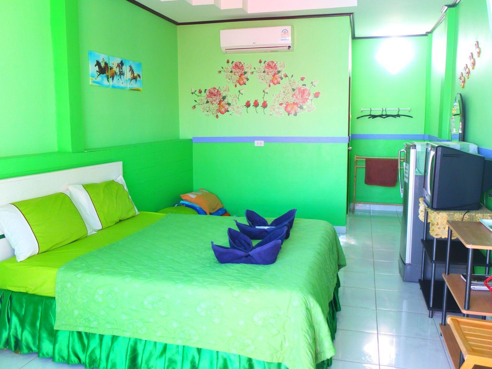 Bed and Breakfast Baan Tipsukon Ko Lan Zewnętrze zdjęcie